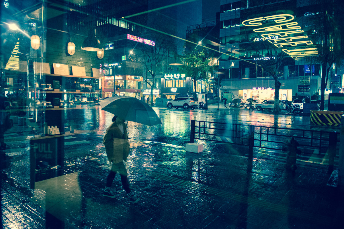 rainy evening in Seoul - Sofia Rakitskaia