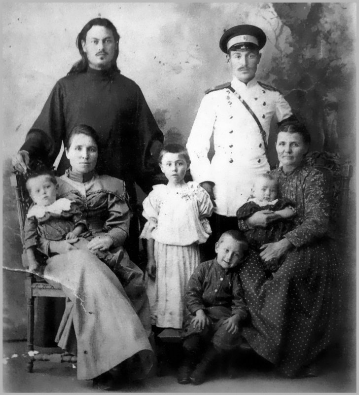 Семейное фото (1895 г.) - Ольга Довженко