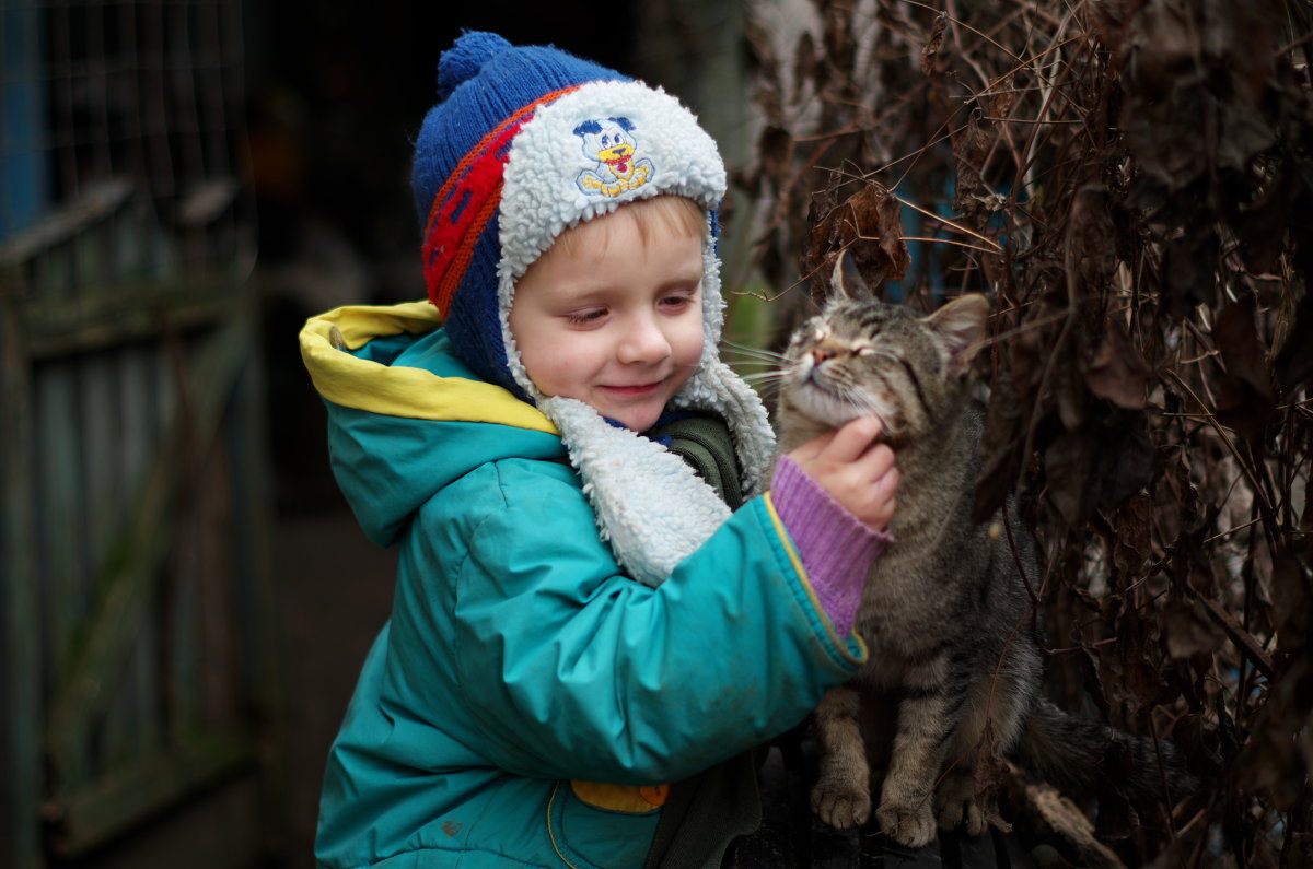 Славик с котом - Галина Григорьева