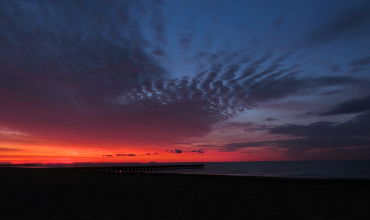 Sunset, pier, lake - Helga Fluey