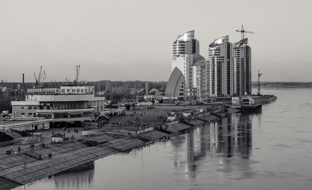 Вид на город - Михаил Кузнецов