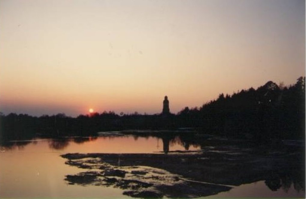 Закат на реке Нерской у монастыря в г. Куровское - Виктор Мухин