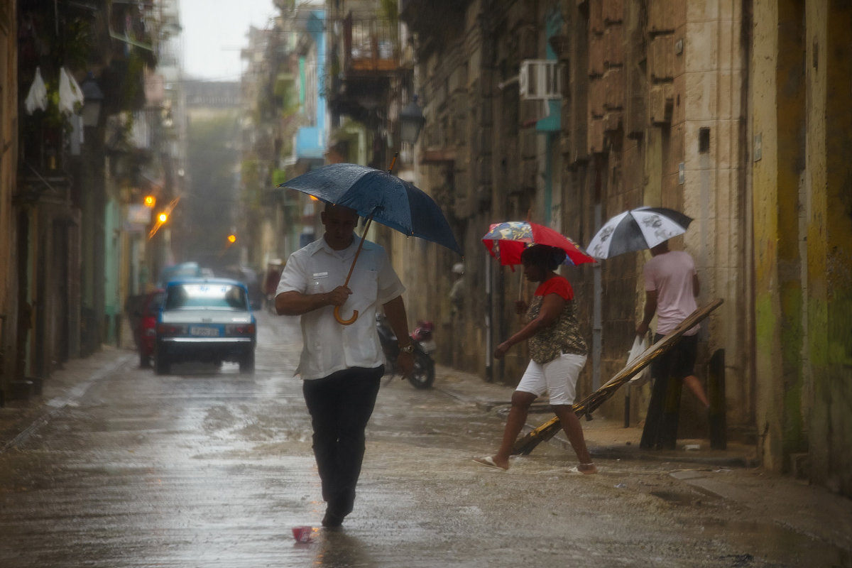 В Гаване идут дожди - Анжела Усманова