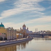 Вид на Москву-реку... :: Сергей Кичигин