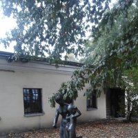 Осенний дворик в музее Городской скульптуры. :: Светлана Калмыкова