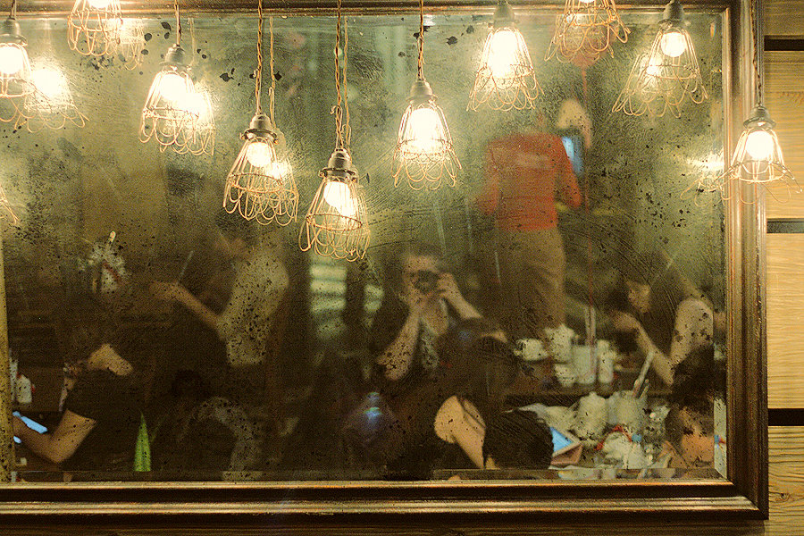 Зеркало в кафе - Ирина Татьяничева