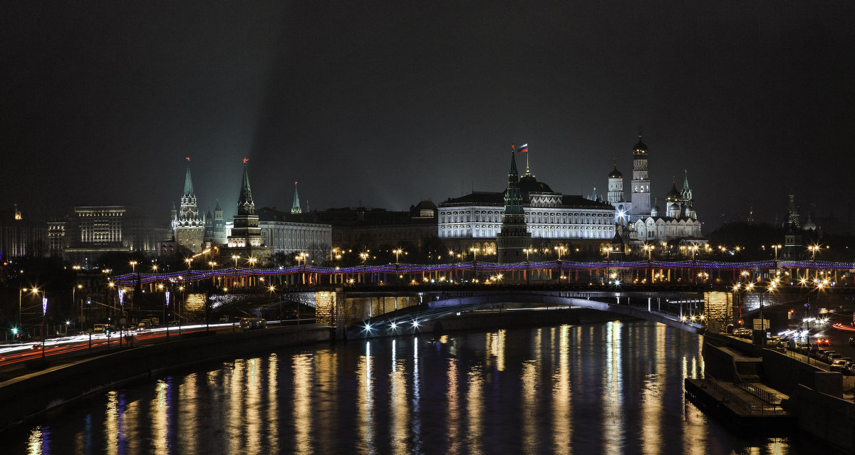 моя столица.ночная москва(вид на кремль со стороны каменного моста) - юрий макаров