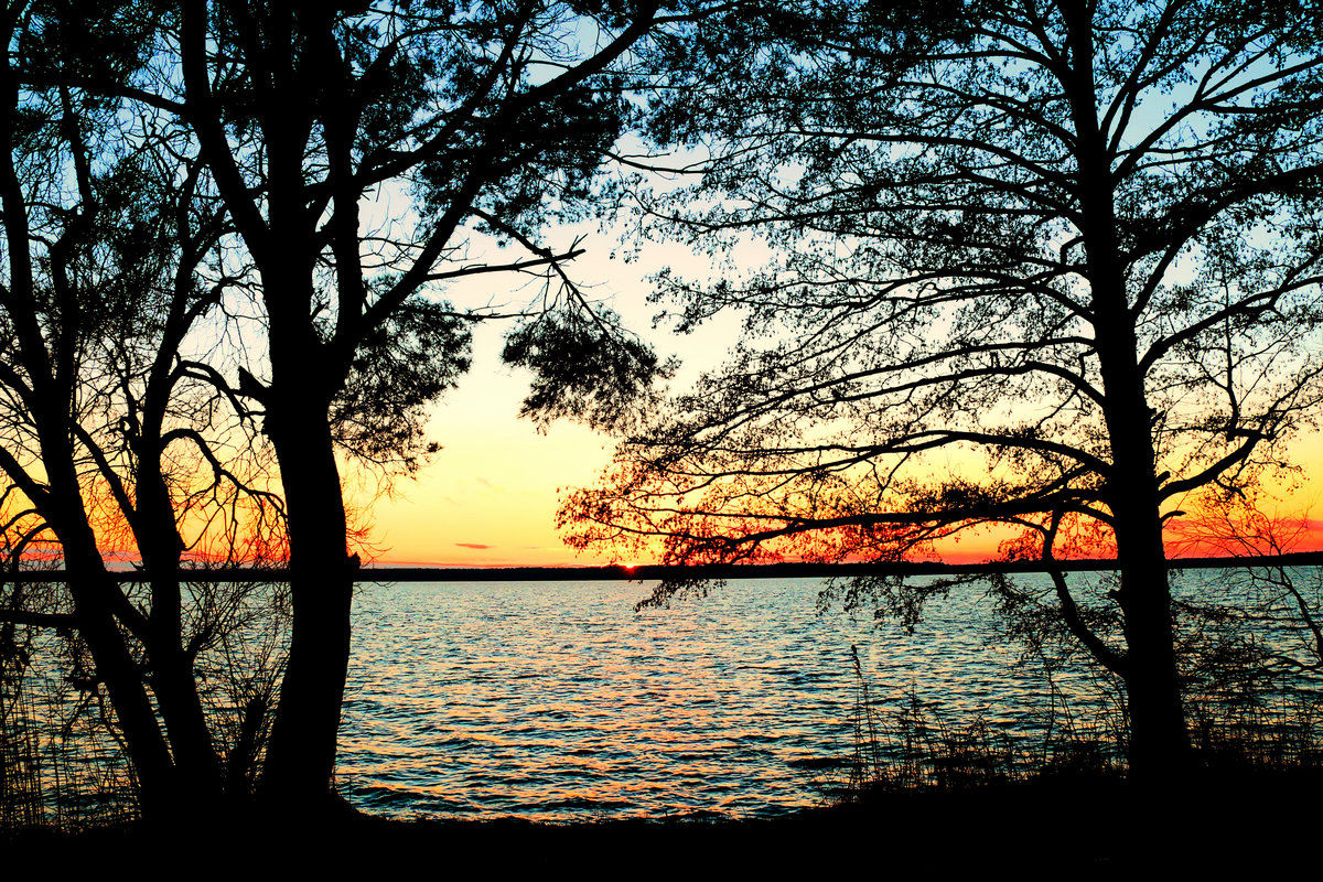 закат на озере - виктор омельчук