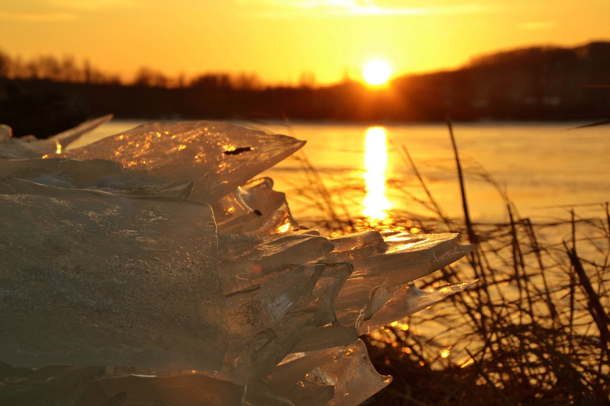 Лёд и Солнце... - Андрей Зелёный