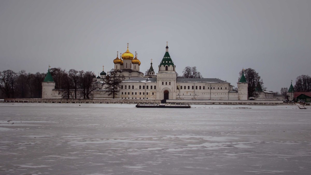 Ипатьевский монастырь Кострома зима