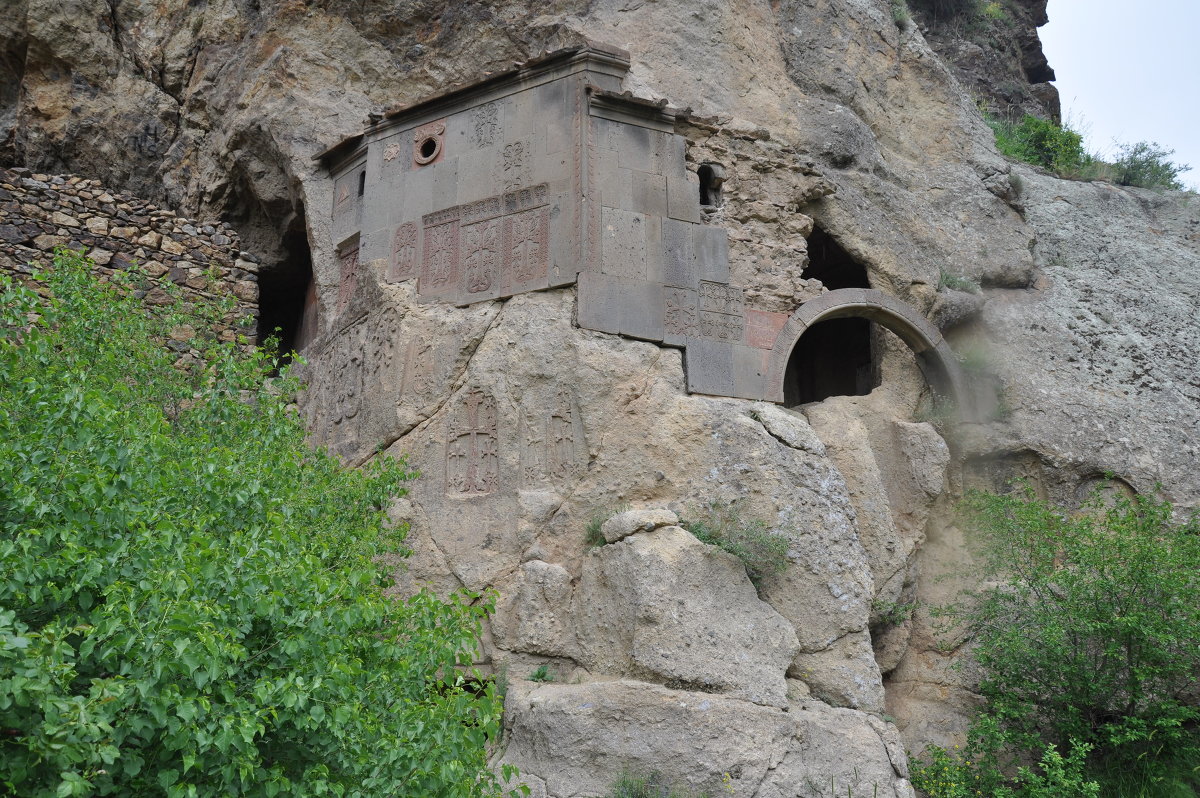 Каливы в горах - Manvel Babayan