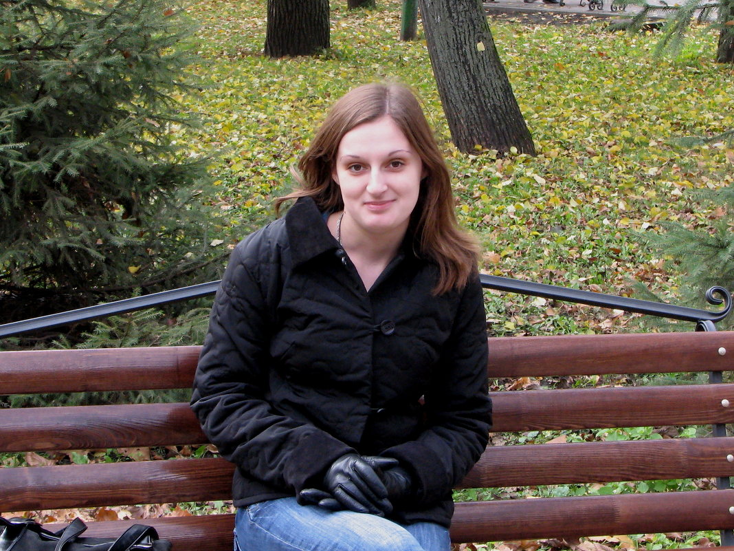 Осенний портрет на скамейке - Павел Хмельницкий
