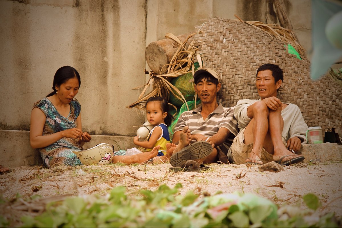 Семья вьетнамского рыбака - Наташа Попова