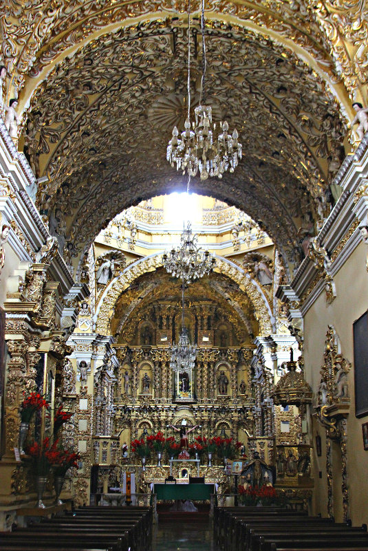 Интерьер церкви Святого Франциска, Акатепек, штат Пуэбла, Мексика - Svetlana 