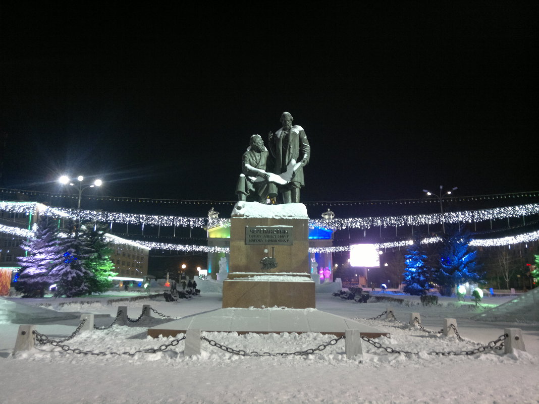 Памятник Черепановым в Нижнем Тагиле - Андрей Гуров