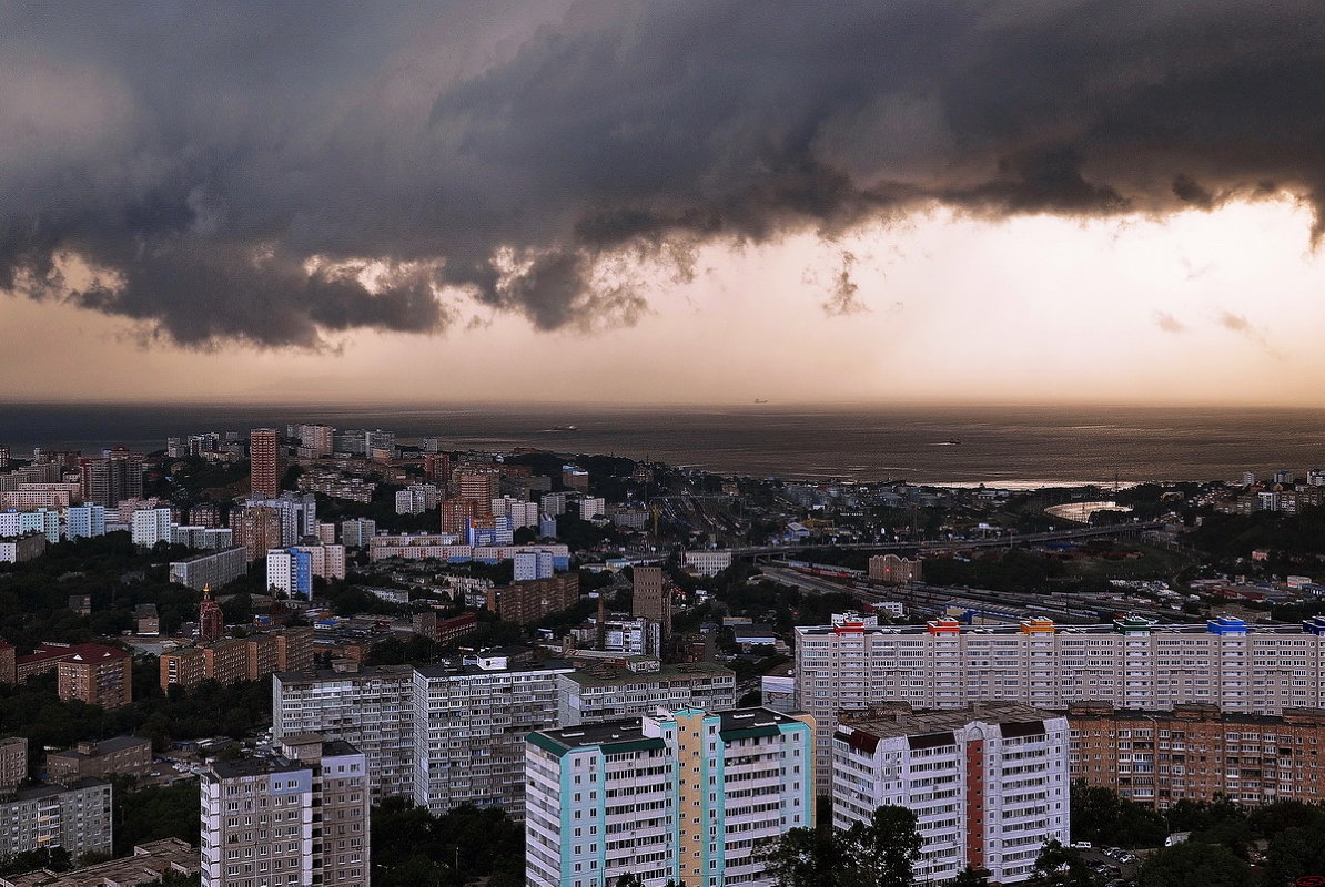 Гнев небес ( Владивосток ) - Дмитрий . Вечный дождь .
