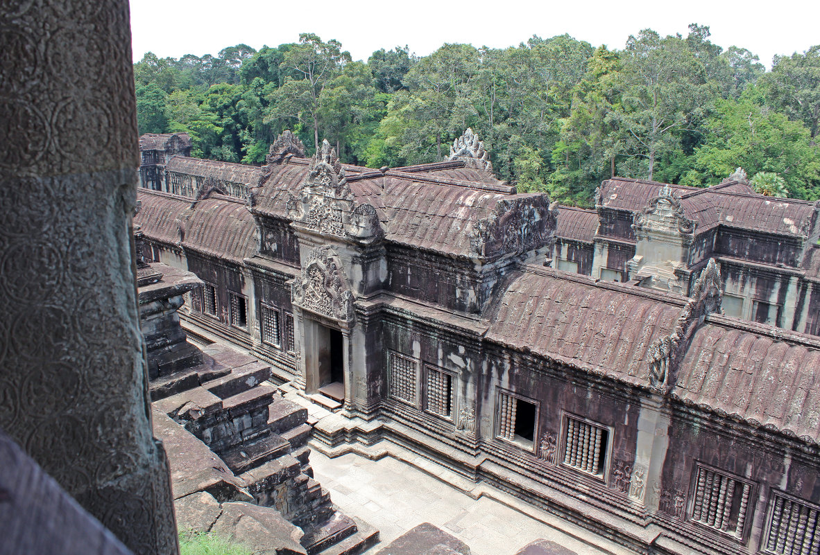 Камбоджа. Ангкор-Ват. Вид с третьего яруса - Владимир Шибинский