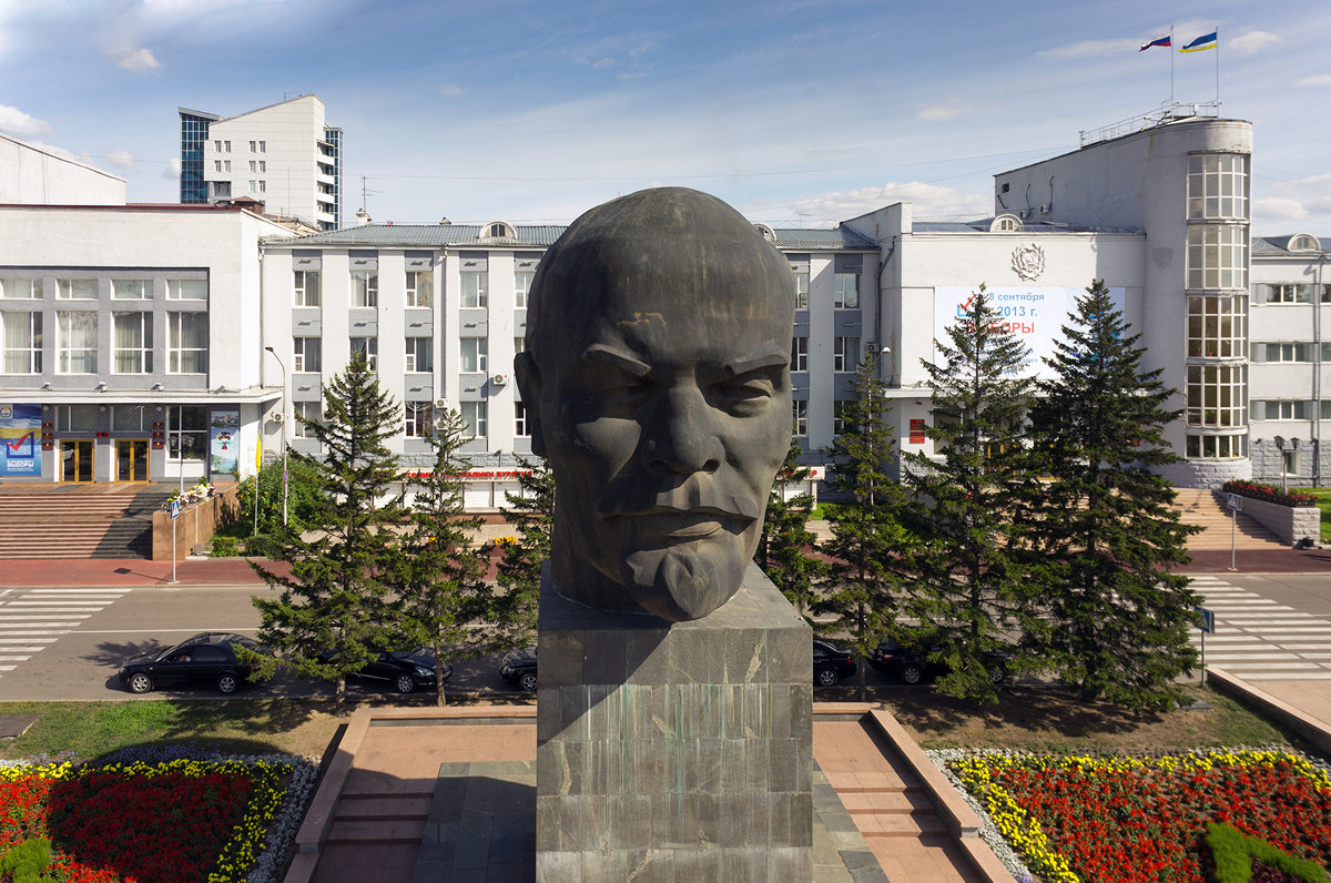 Памятник Ленину на площади Советов - Степанов Сергей 