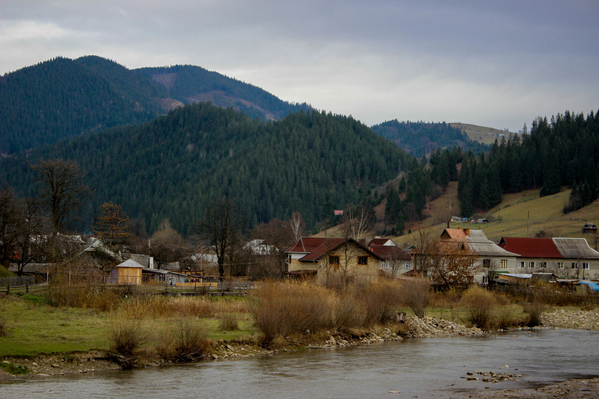 Карпаты Верховина село Красник