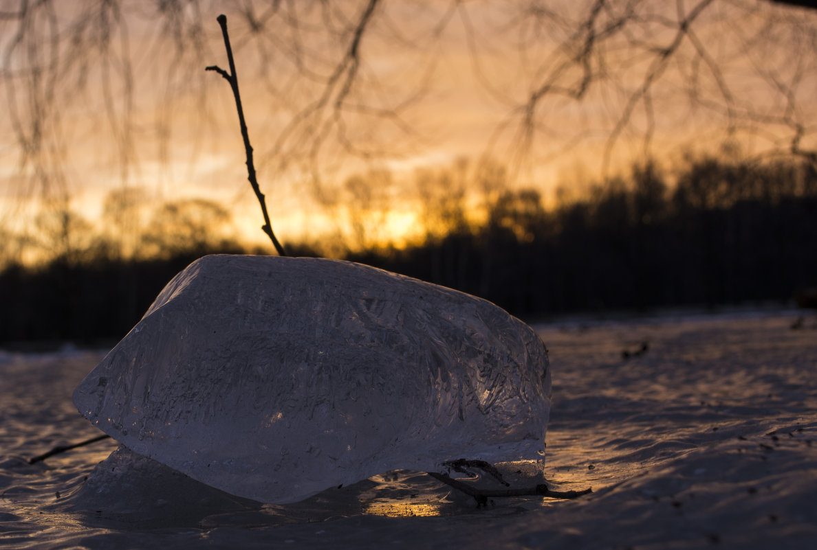 Лёд на рассвете - Артем 