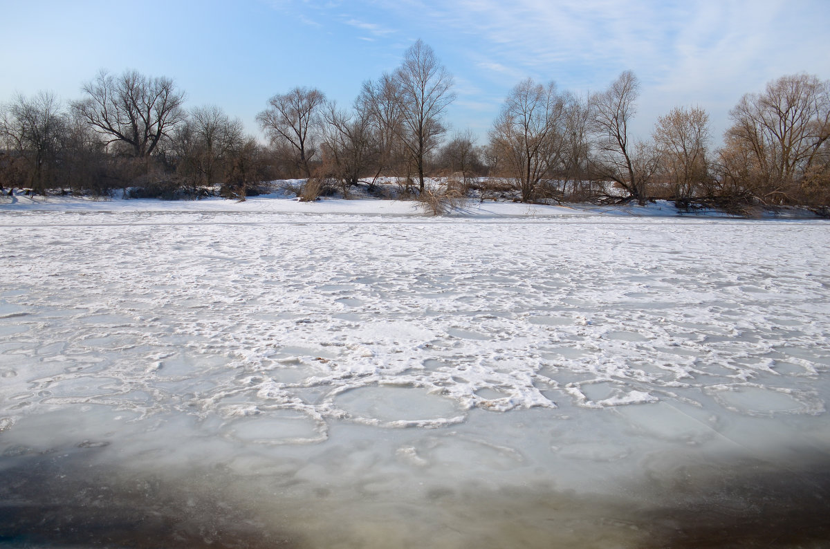 Таяние льда на реке - Ксения Соварцева