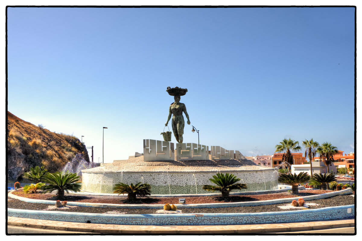 Памятник испанской рыбачки - saratin sergey 