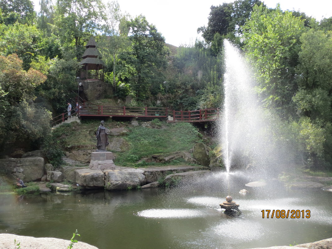 фонтан в парке - Влад Ив