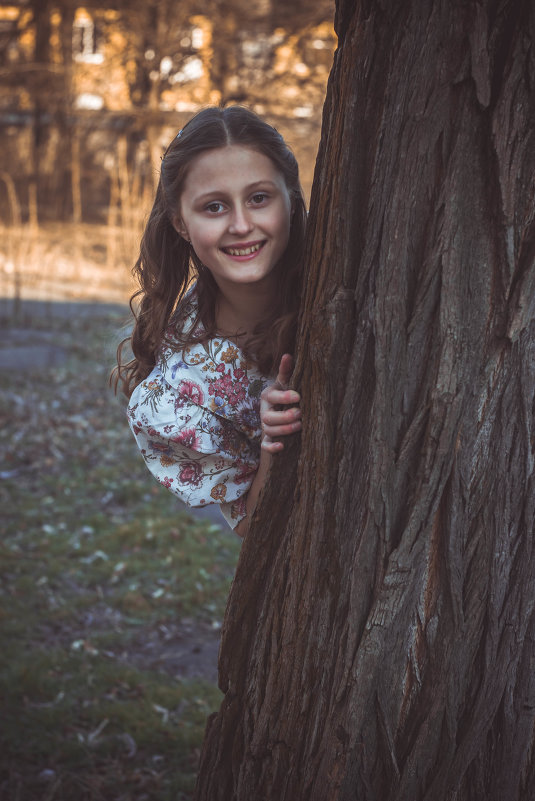Из-под дерева - Катя Бакшенева