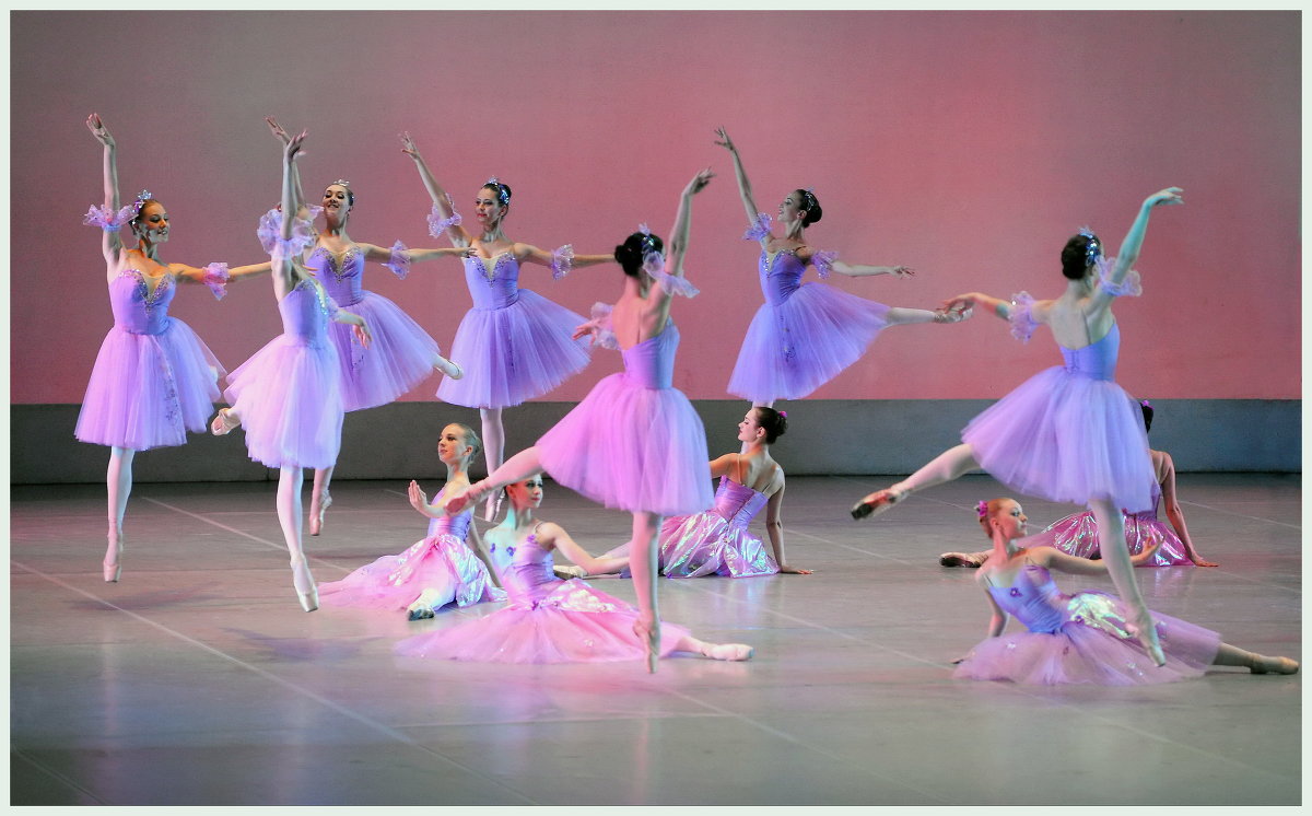 Отчётный концерт выпускников краснодарского хореографического училища - Андрей Фиронов