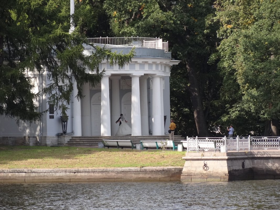 Павильон на Елагином острове - Наталия Короткова