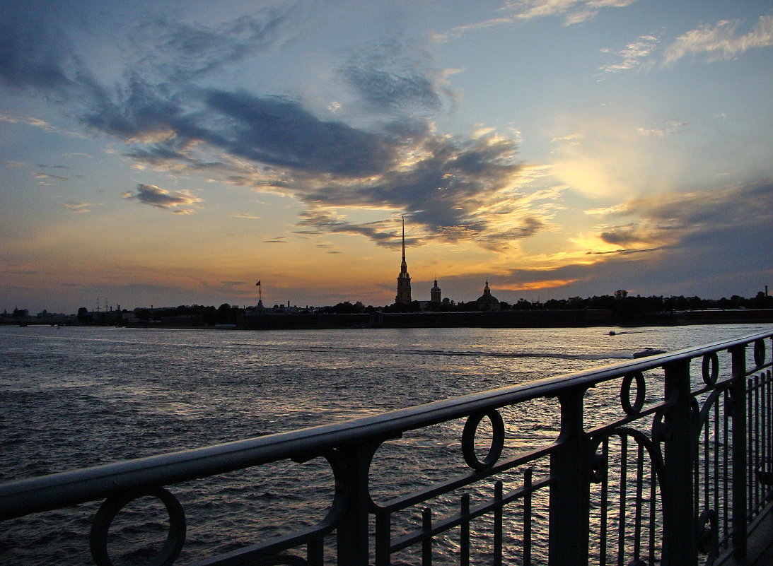 Мост,река и крепость - Владимир Гилясев