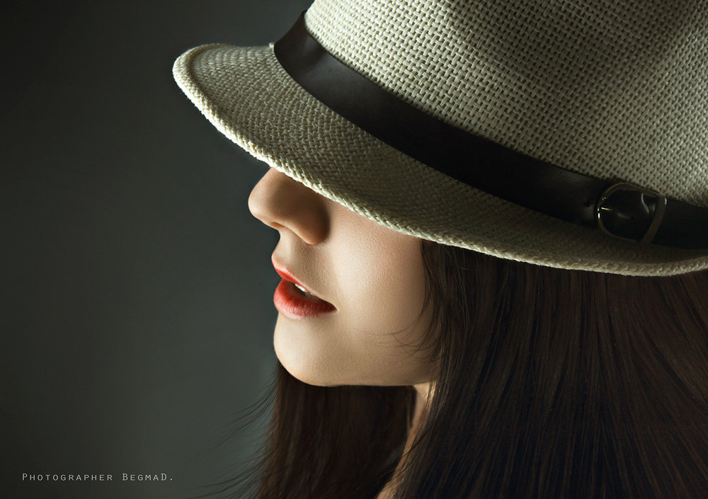 Девушка в шляпе - Дмитрий Бегма
