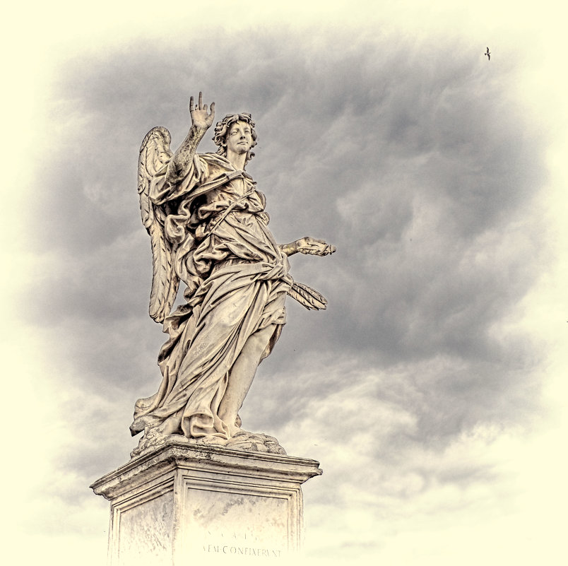 Скульптура на мосту Святого Ангела - Лидия Цапко