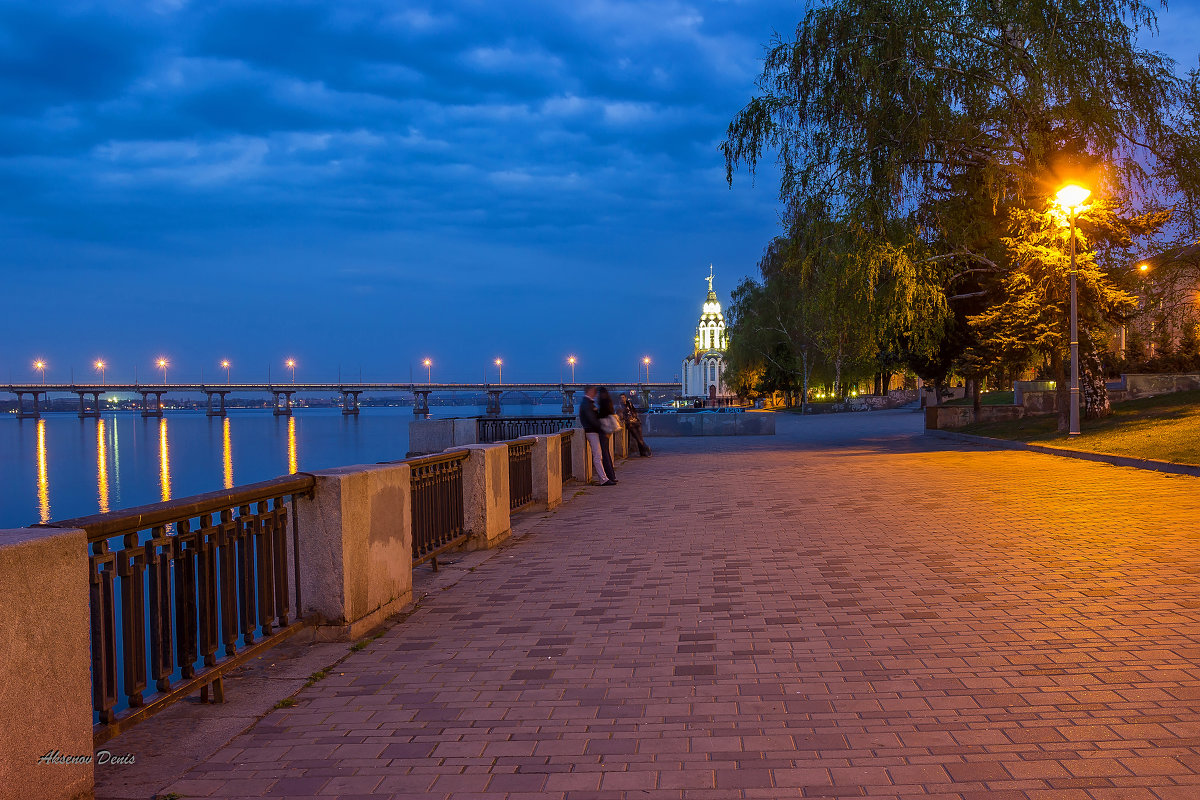 Прогулка по вечернему городу - Denis Aksenov