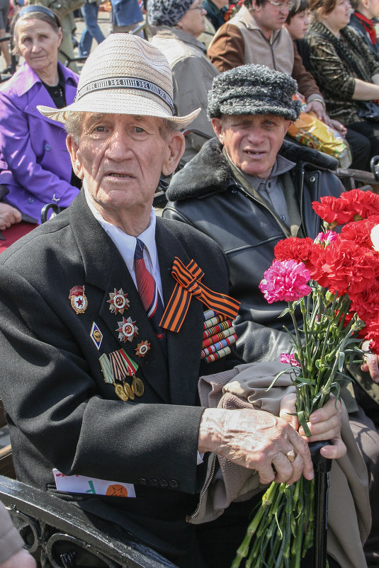 Грустный праздник - Андрей Климов