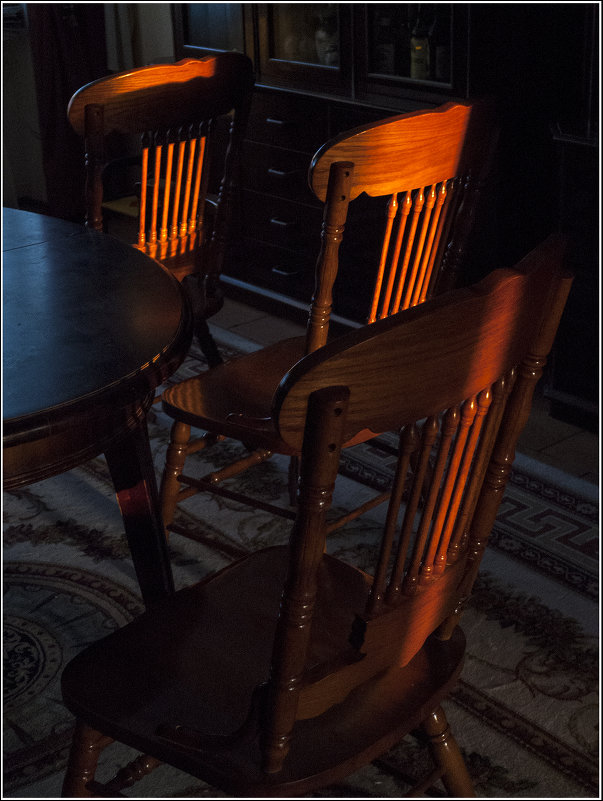 Три стула *** Тhree chairs - Александр Борисов