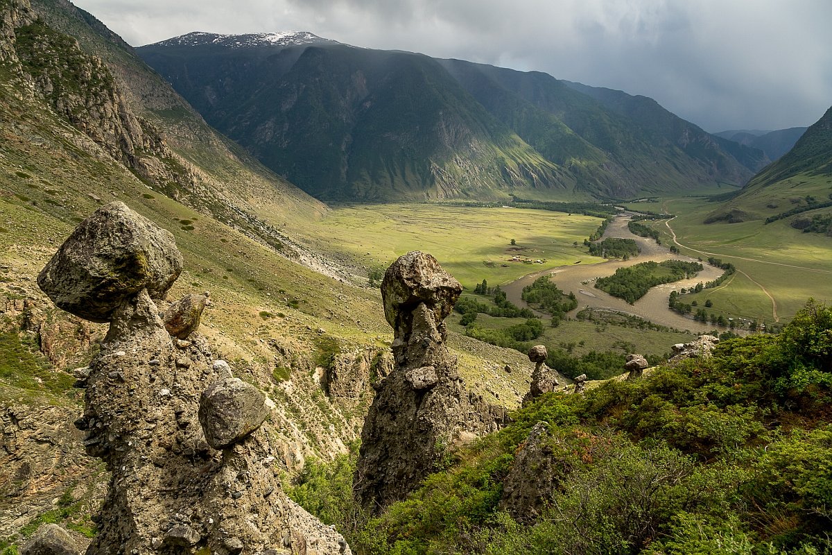 "Каменные грибы" в долине реки Чулышман, Горный Алтай - Дмитрий Кучеров