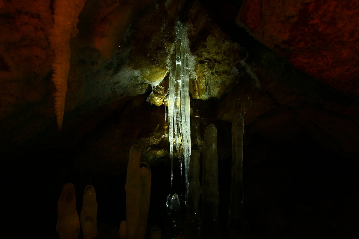 ледяной сталактит - евгений Смоленцев