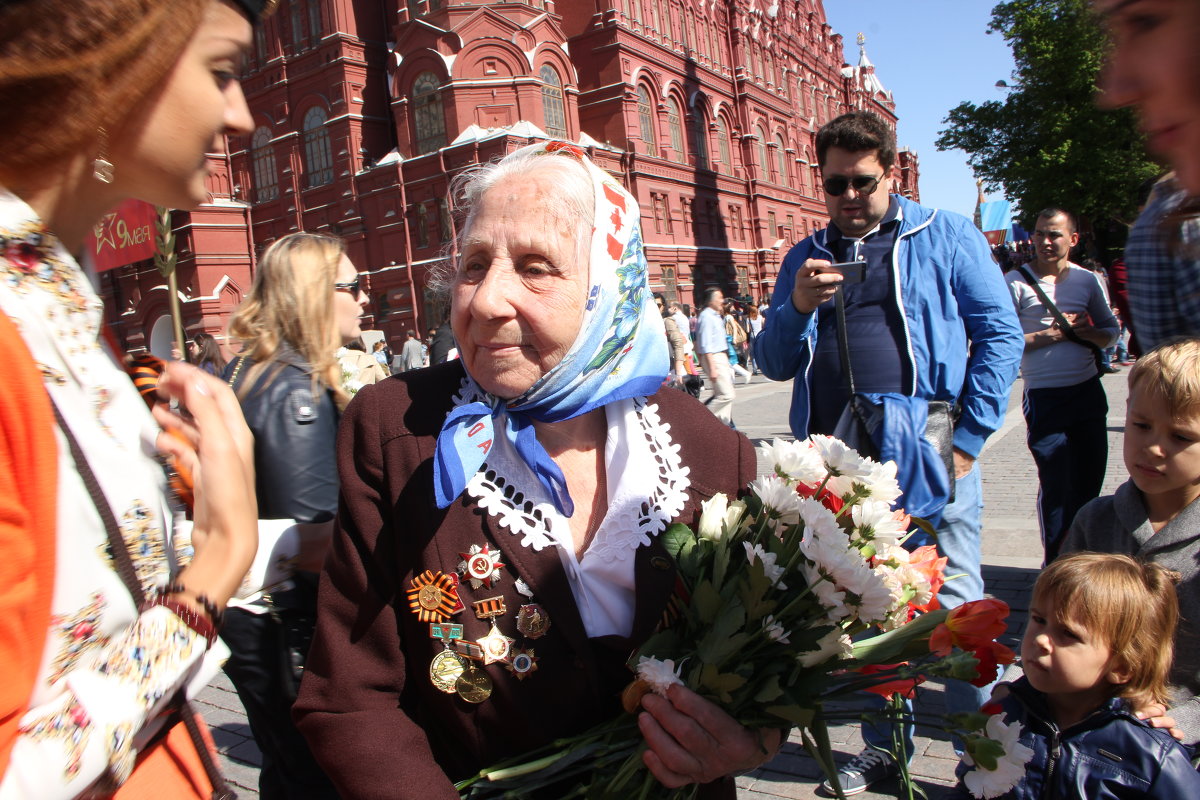 День Победы в Москве - Нина Гомозова