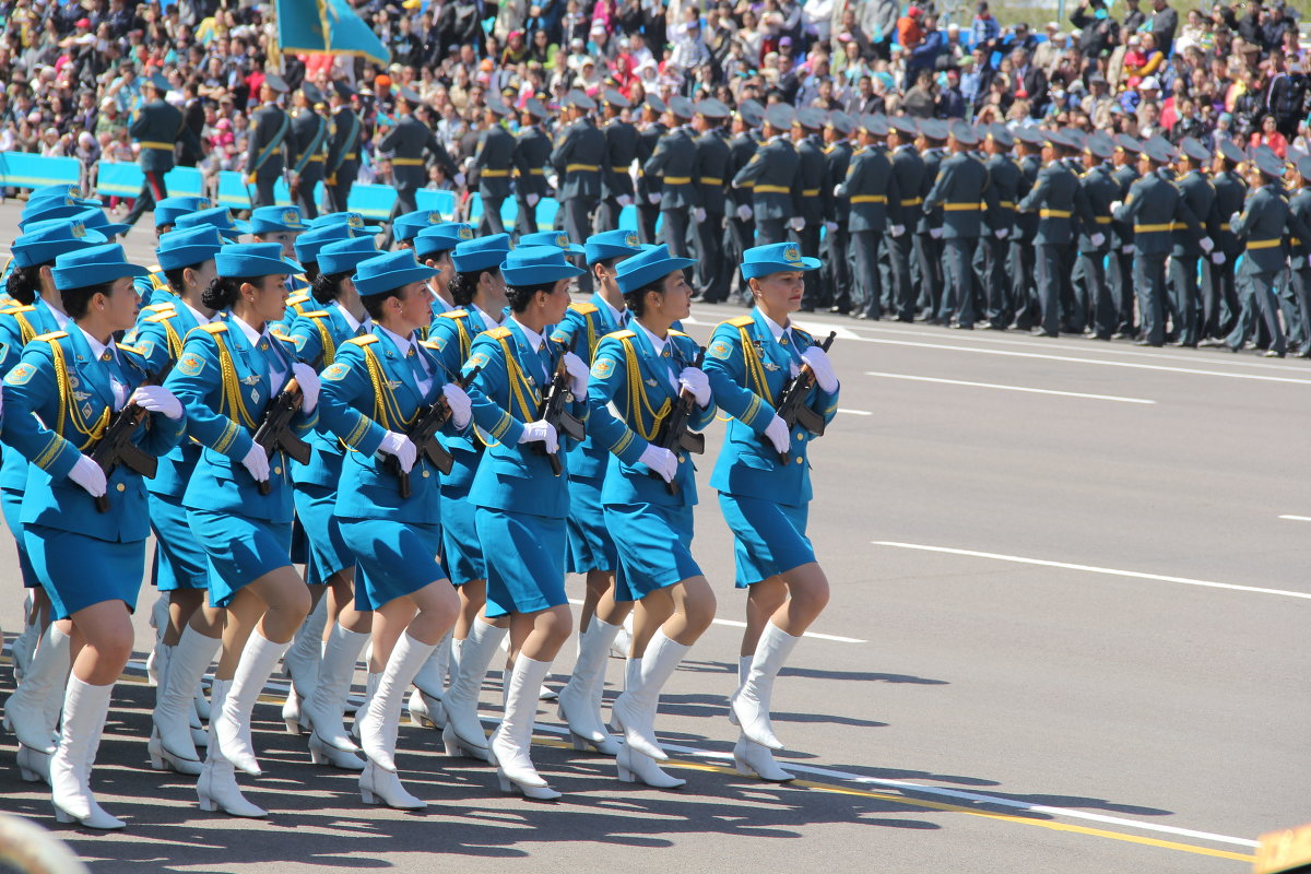 Военный парад г.Астана 2014 год - Жасулан N