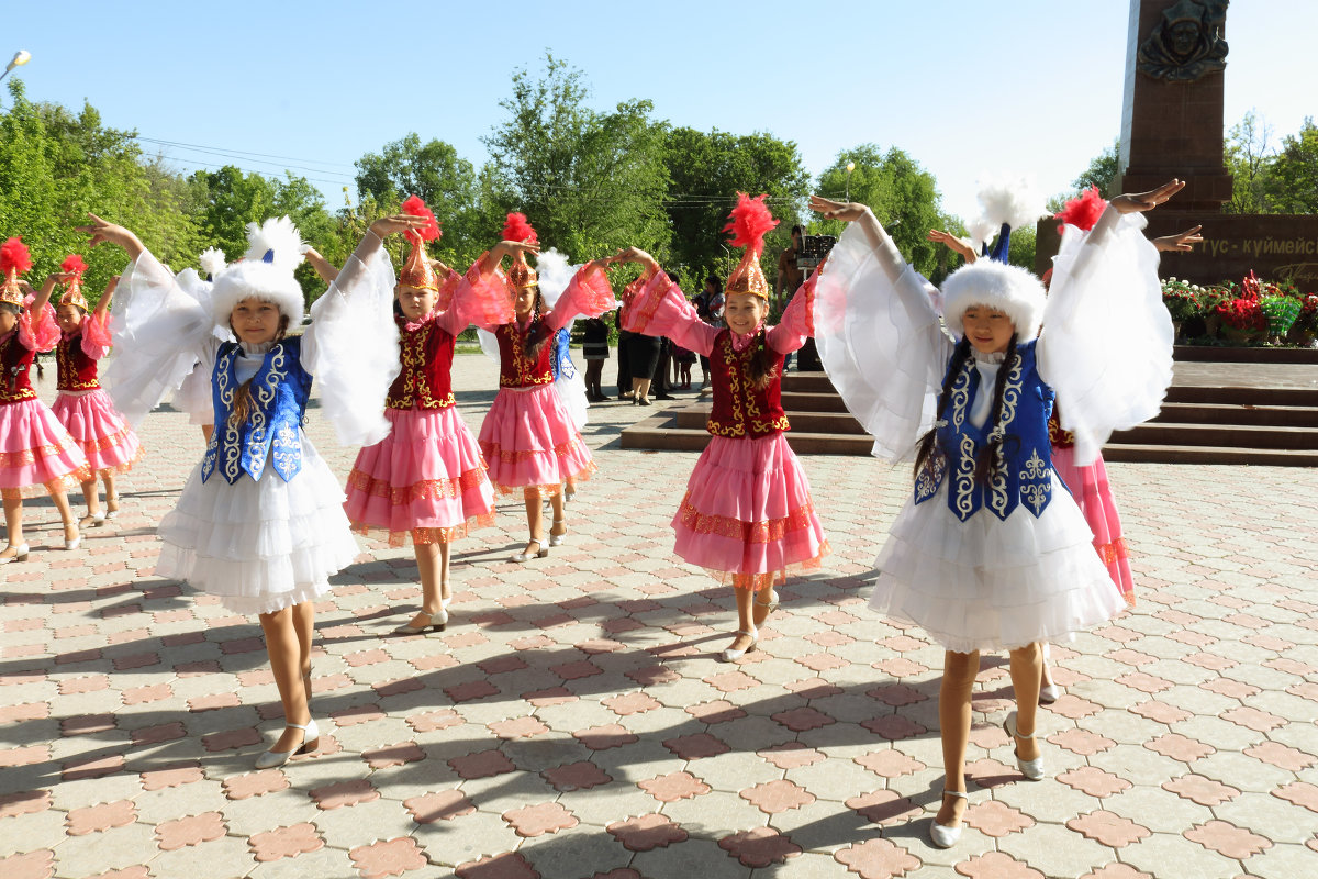 Казахский народный танец - Svetlana Bikasheva