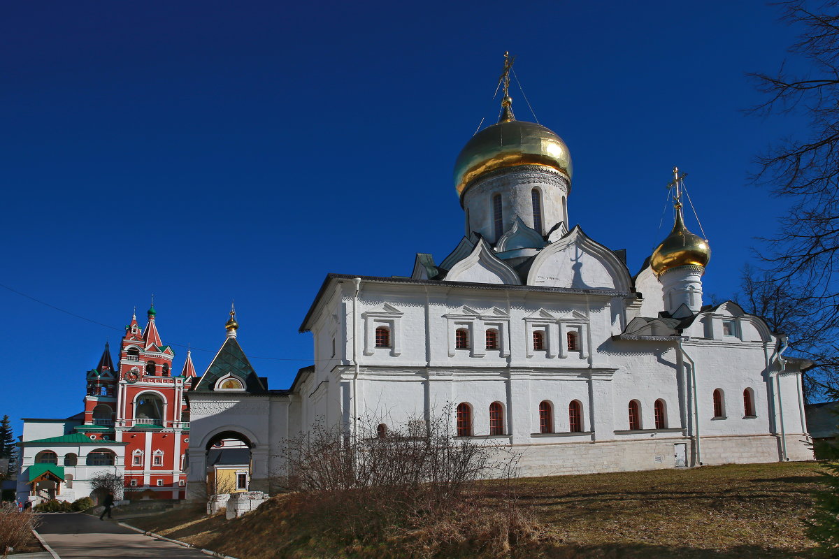 Россия православная.Саввино-Сторожевский монастырь - юрий макаров