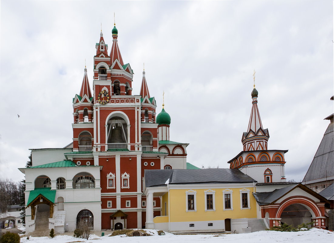 Россия православная.Саввино-Сторожевский монастырь - юрий макаров