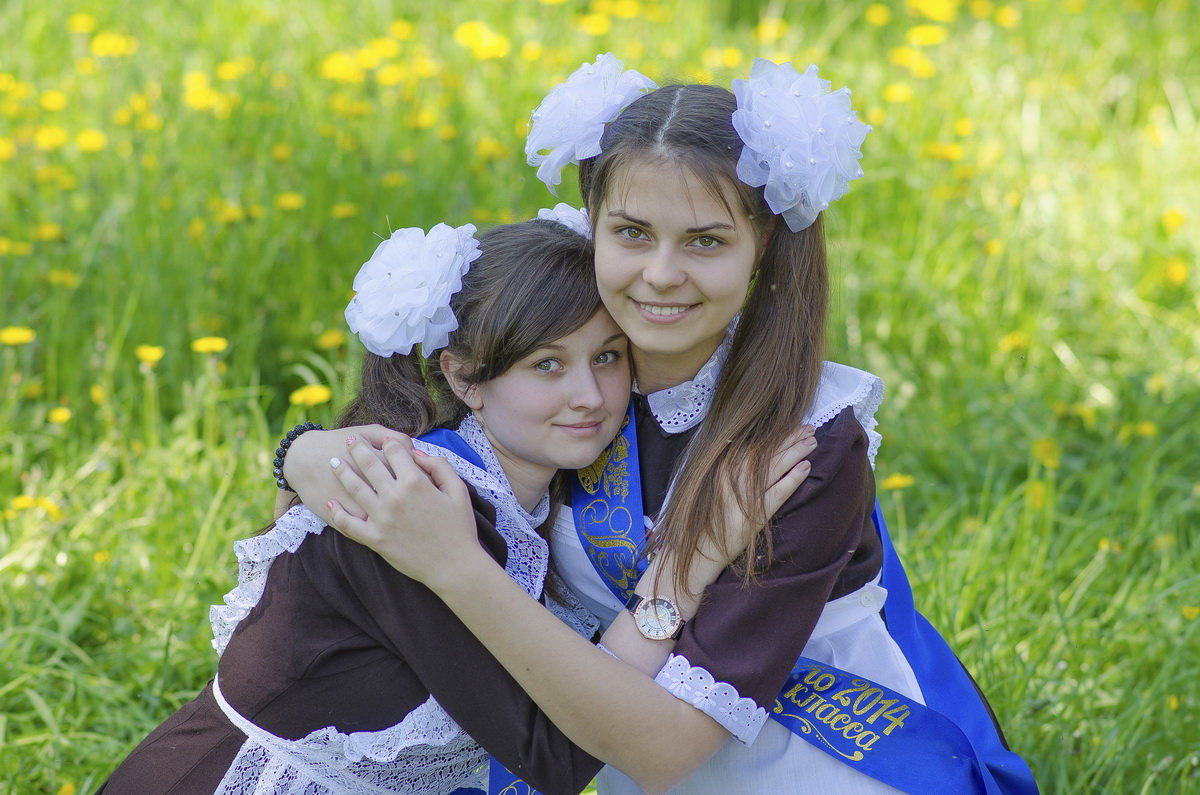 Алина и Кристина,выпускной - Алексей -
