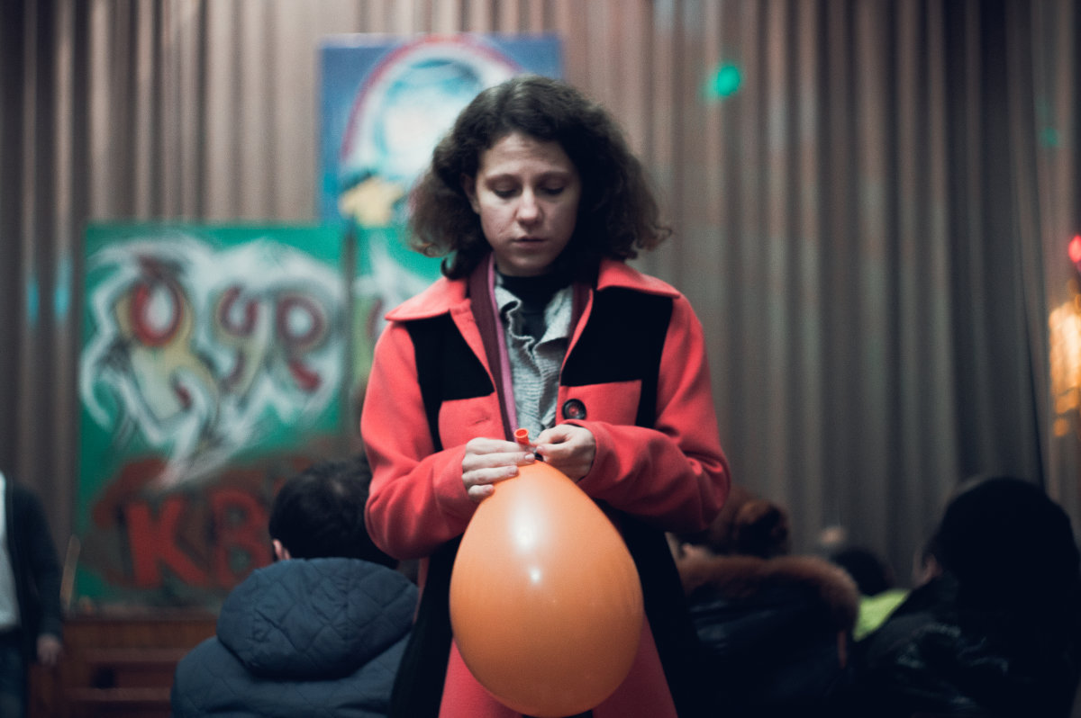 Девушка с шариком - Алексей Бартош
