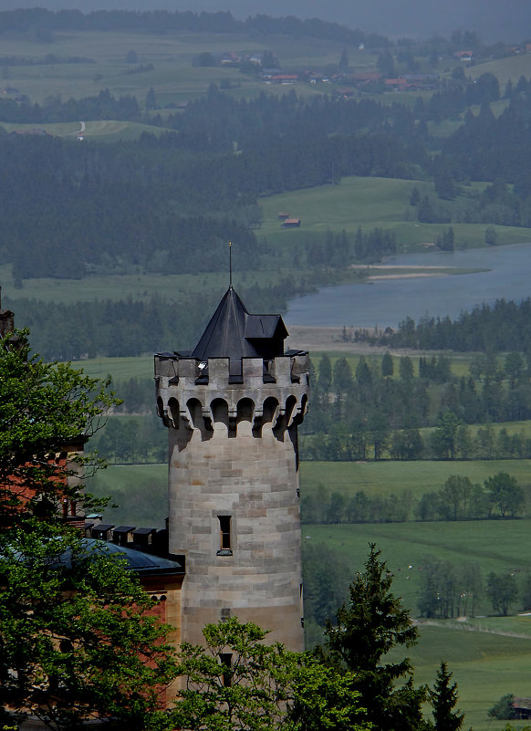 Баварский пейзаж с башней замка Нойшванштайн - Юрий Цыплятников