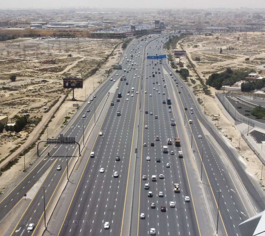 Дороги в ОАЭ Двадцатирядное движение - Freol Freol