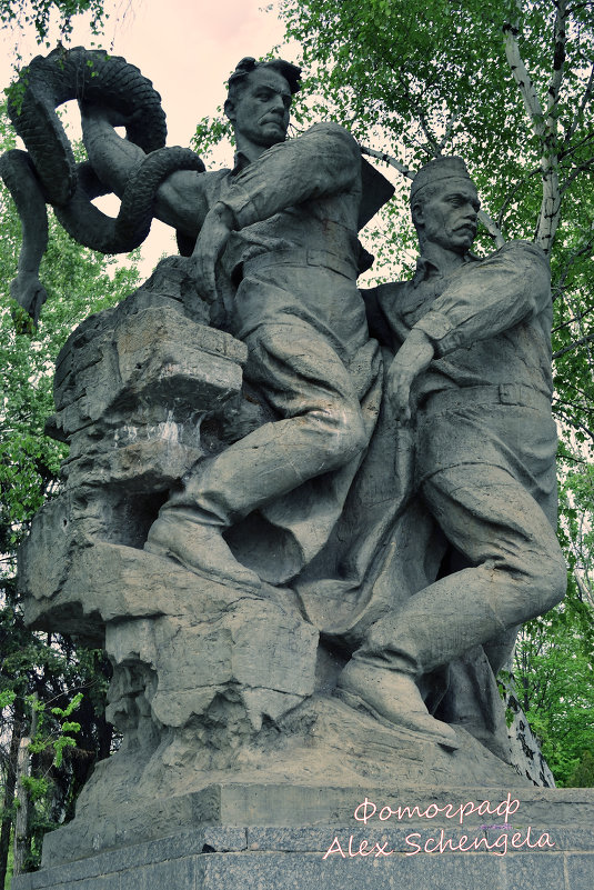 Скульптура на Мамаевом Кургане - Алекс Шенгела