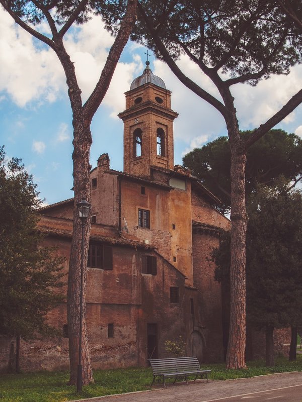 chiesa dei santi nereo e achilleo, rome, italy - роман фарберов