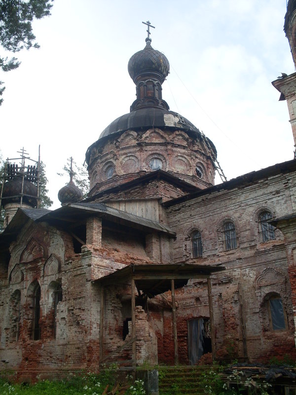 старинная церковь - Ленор Ленорова)))